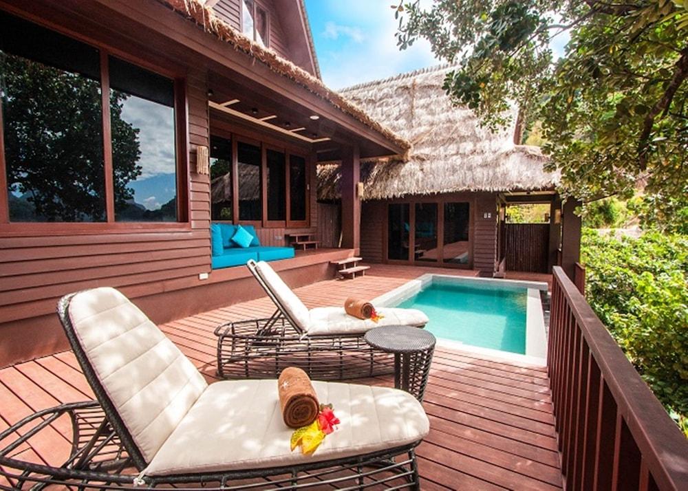 swimming pool spa