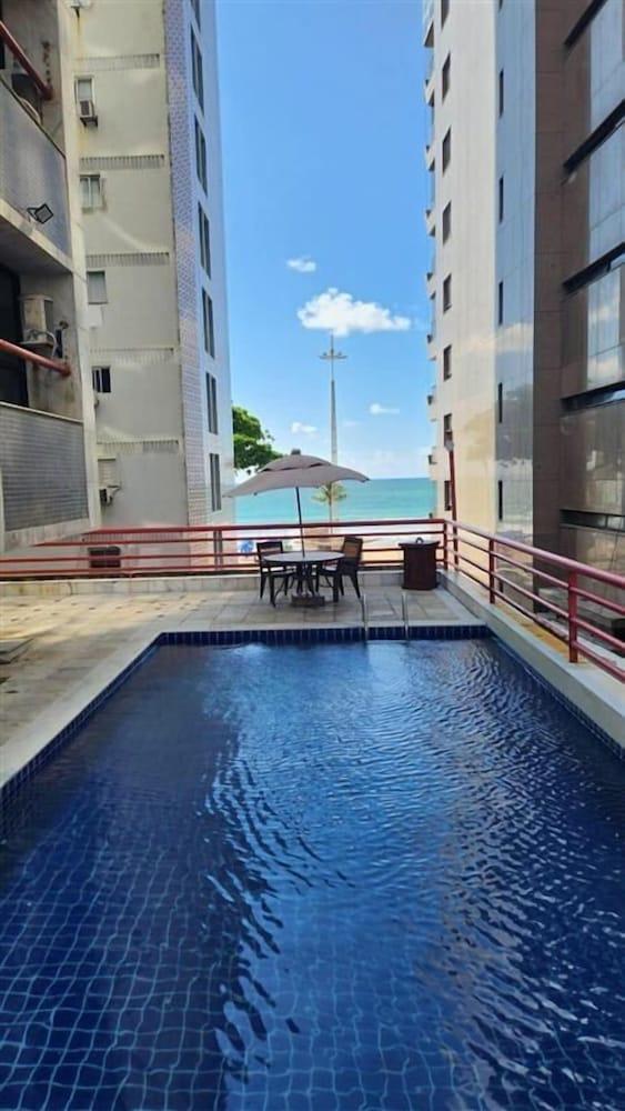 swimming pool spa