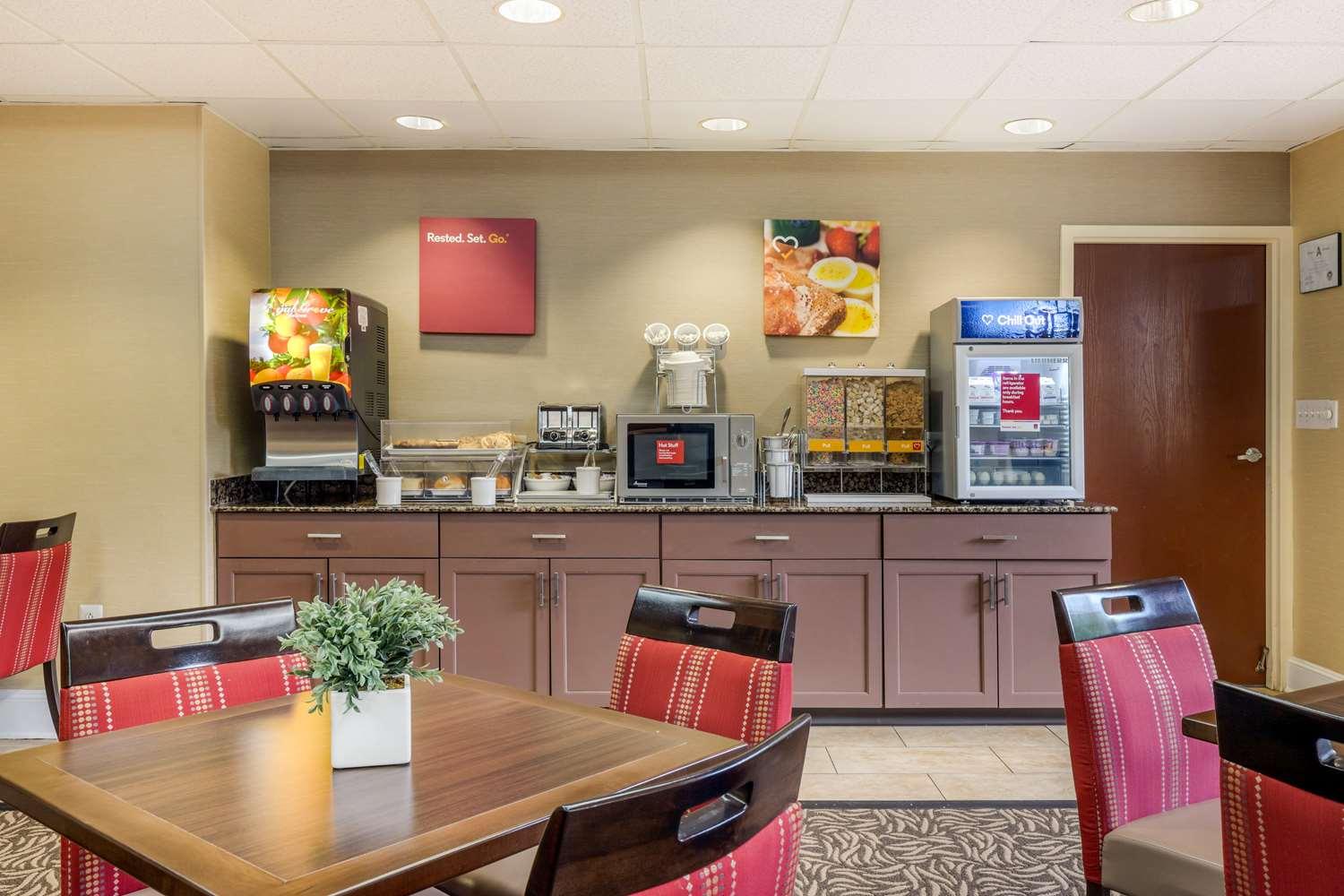 restaurant cafeteria