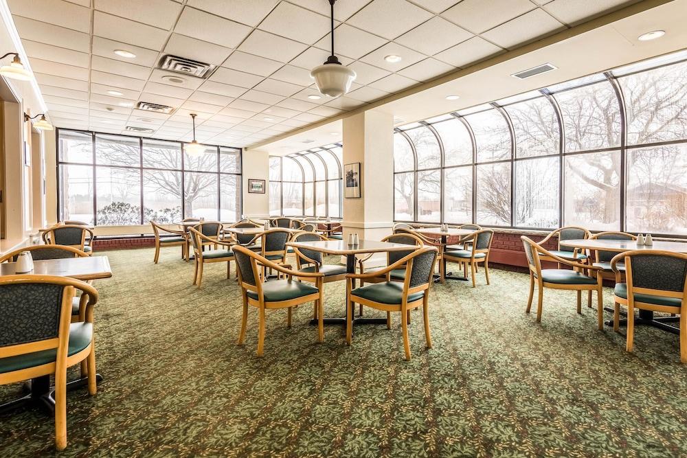 restaurant-cafeteria
