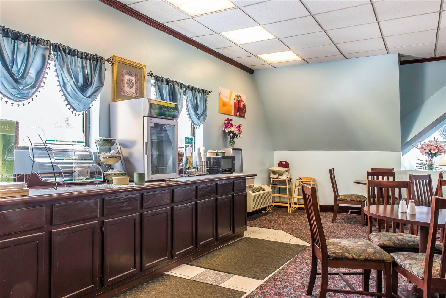 restaurant cafeteria