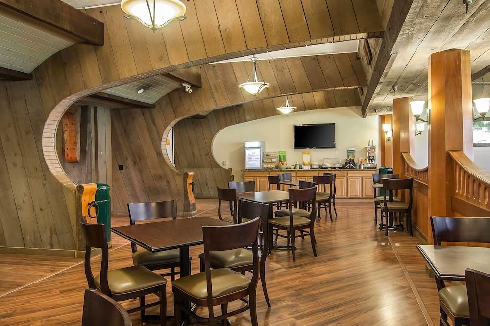 restaurant-cafeteria