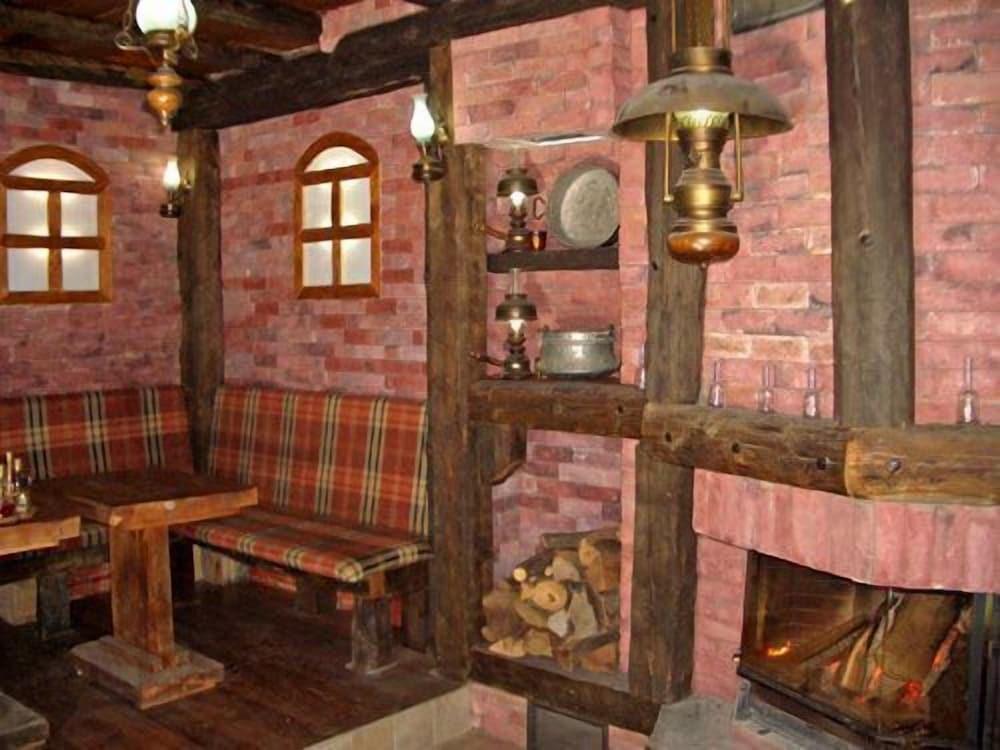 restaurant cafeteria