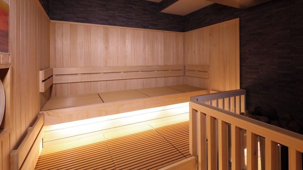 swimming pool spa