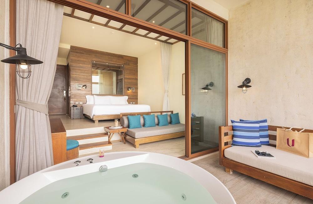 swimming pool spa
