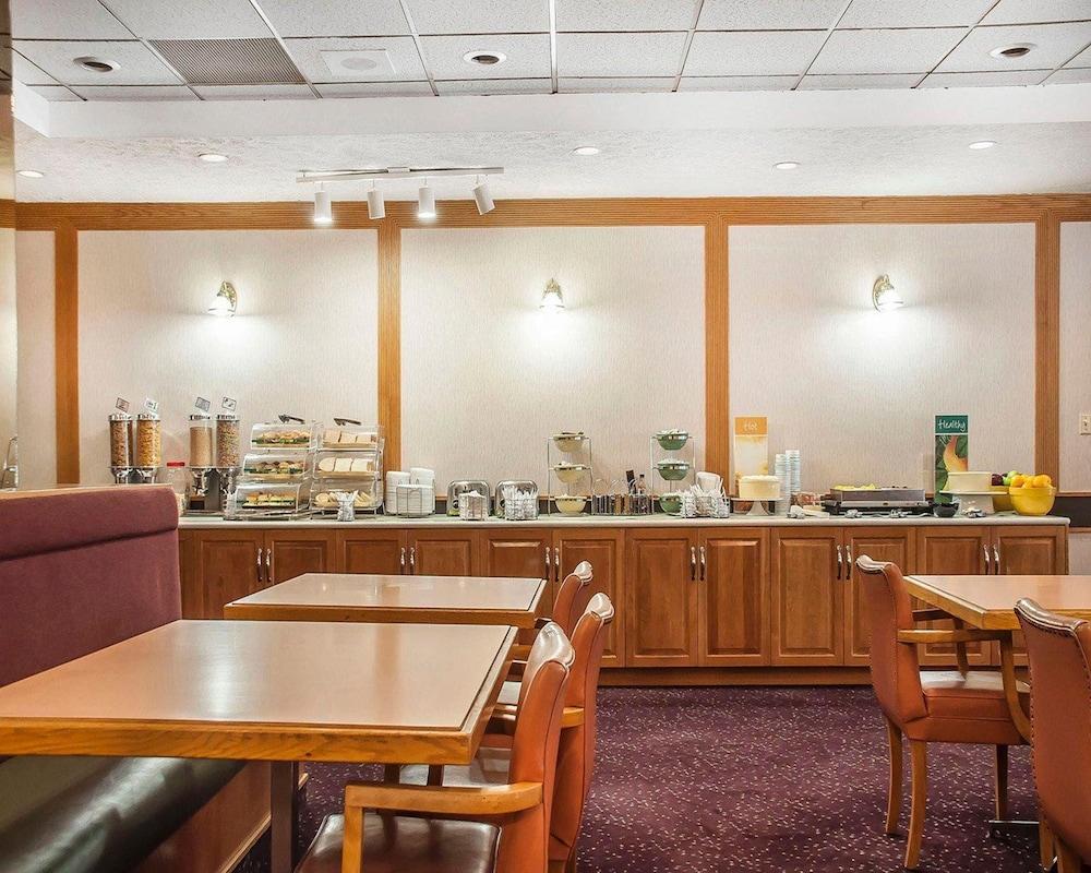 restaurant cafeteria
