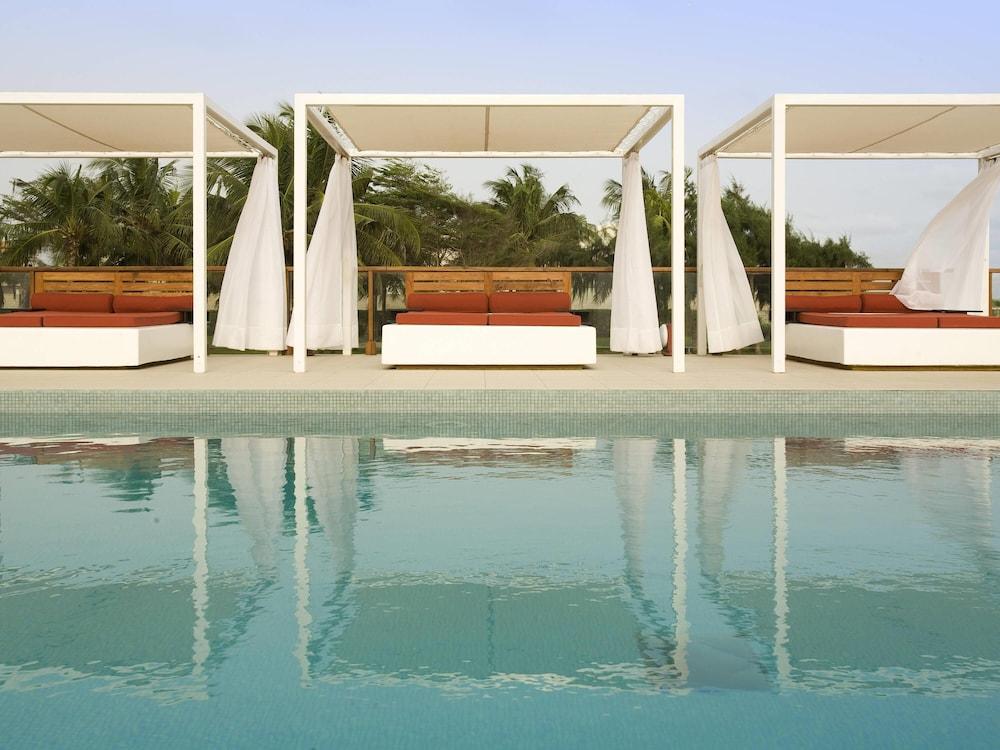 swimming pool spa
