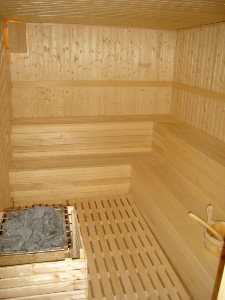 swimming pool spa
