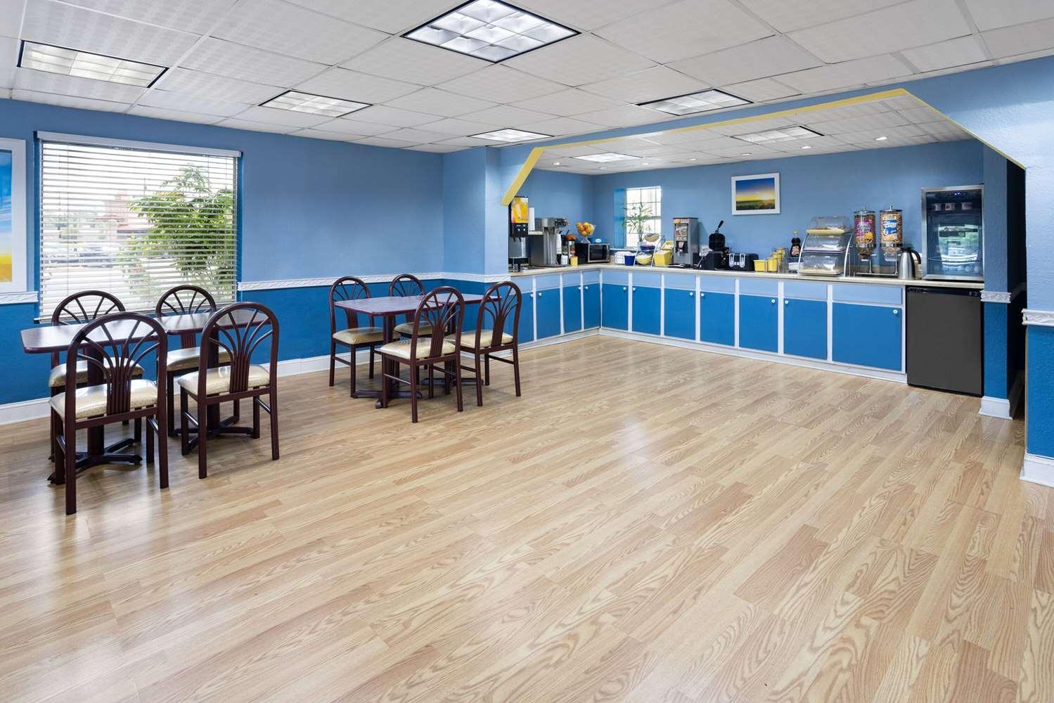 restaurant cafeteria