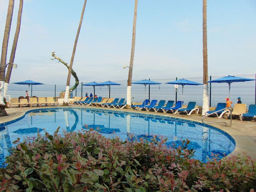 swimming pool spa