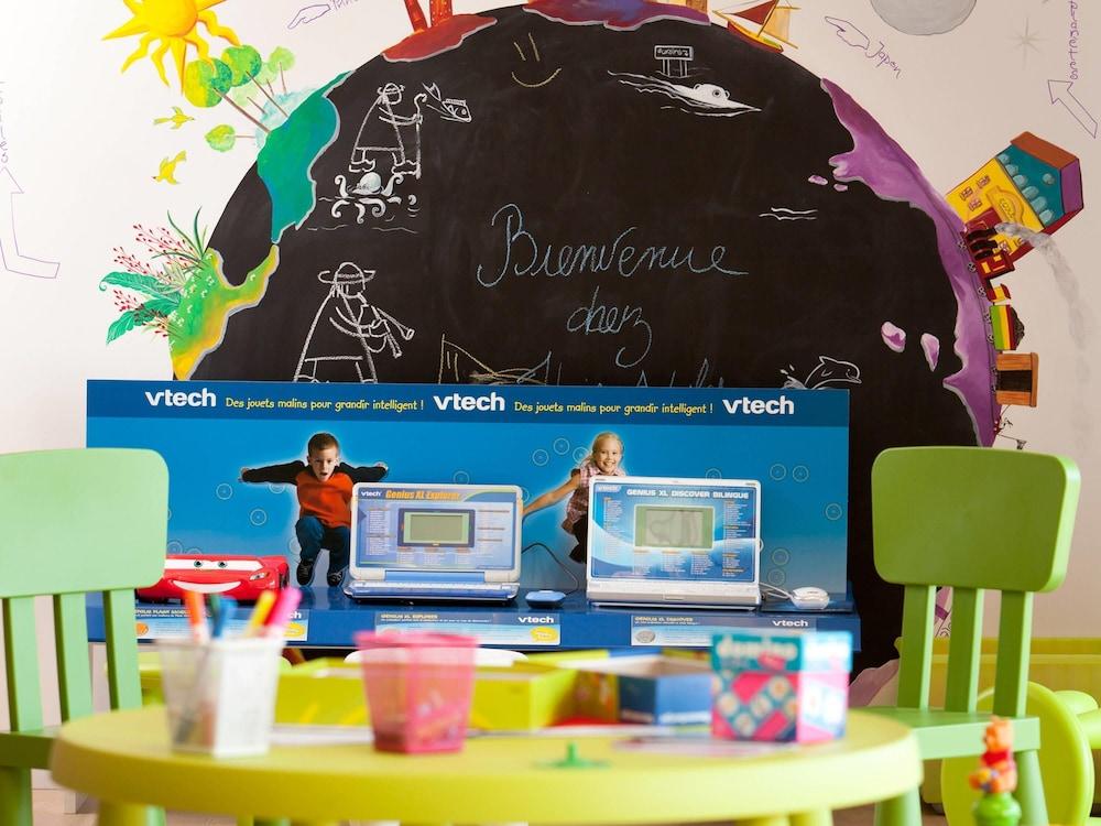 lobby
