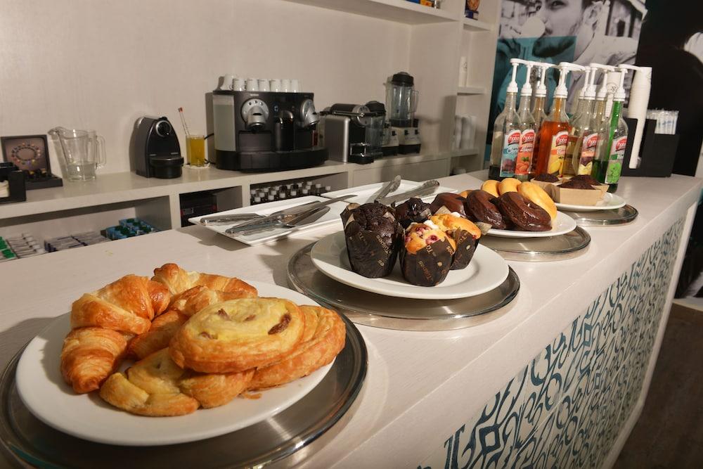 restaurant-cafeteria