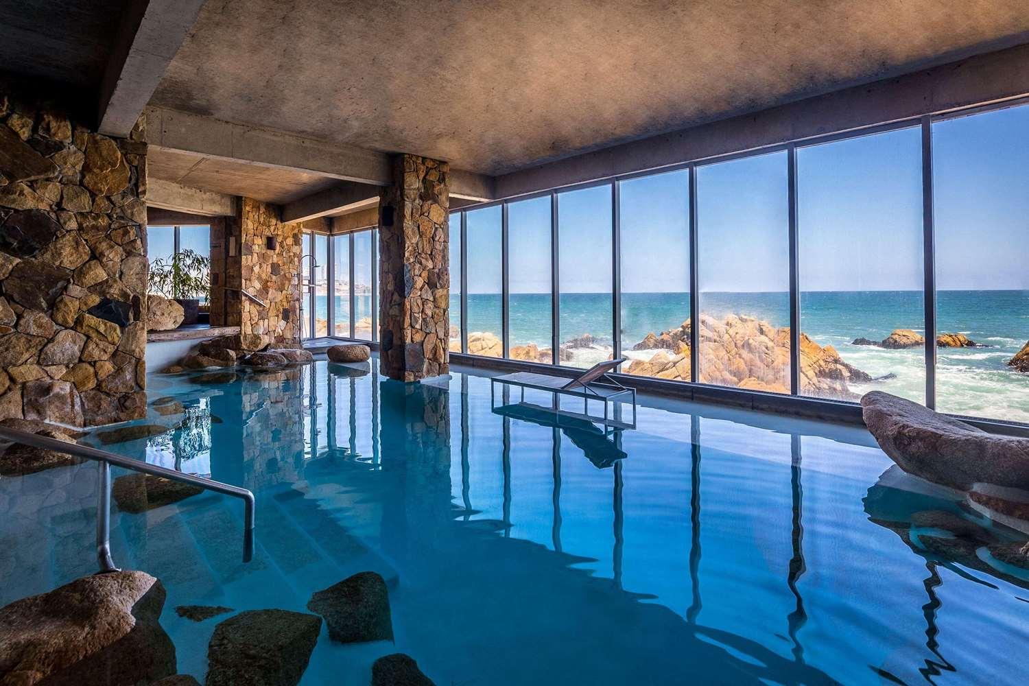 swimming pool spa