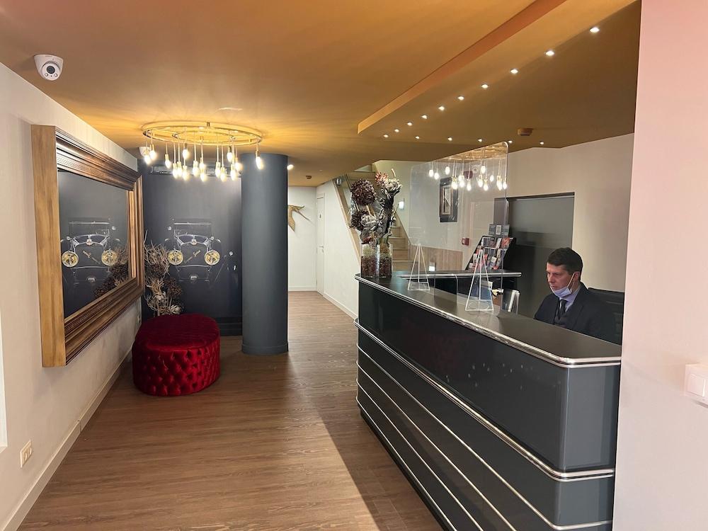 lobby